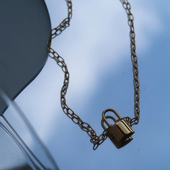 NEW 18K Gold Plated Lock Padlock Pendant Link Chain Paper Clip Necklace - Picture 2 of 6